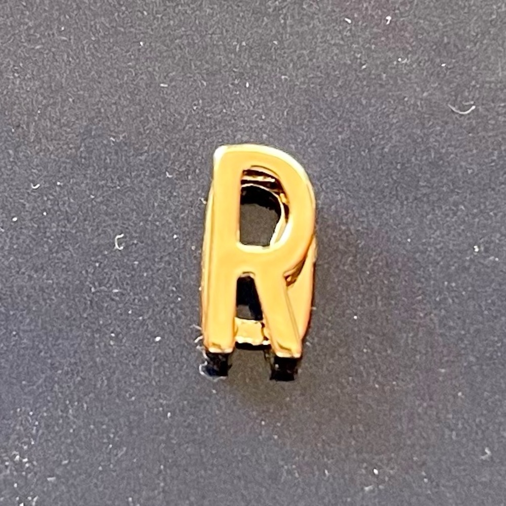 KEEP Collective - charm "R" (gold)